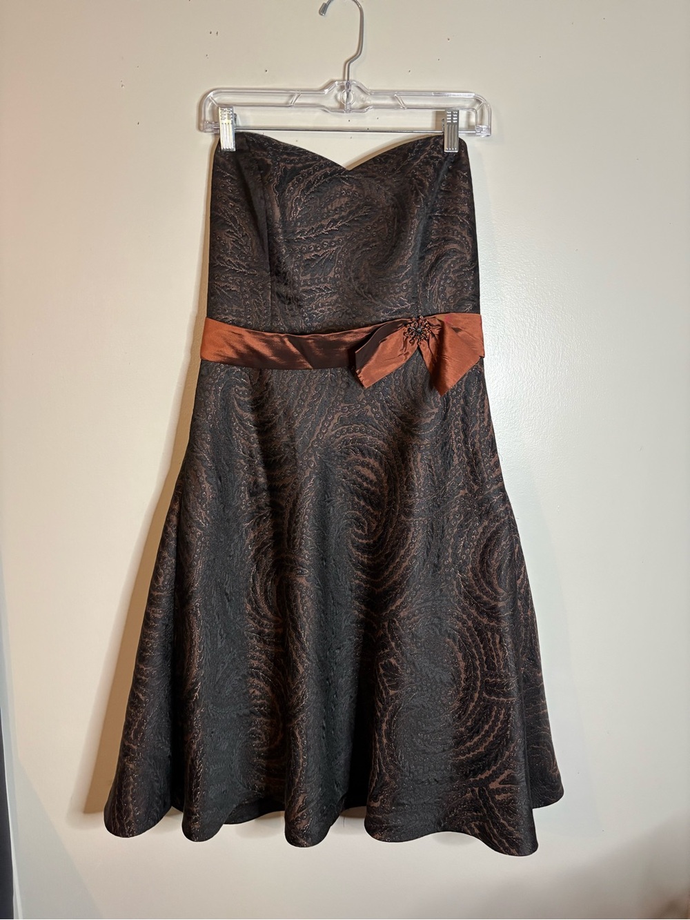 Ladies Strapless Homecoming Dress